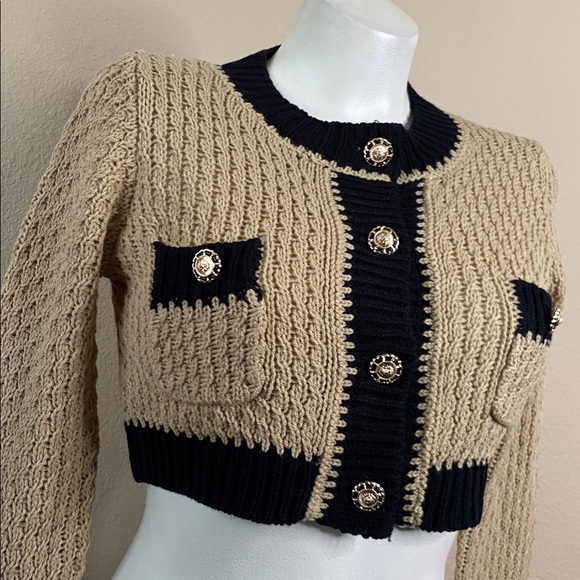 QIUROUYAO Sweaters - QIUROUYAO designer tan black cropped knit sweater cardigan perfect ❤️❤️❤️